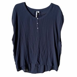 LC Lauren Conrad Lace Back Cap Sleeve Lightweight Blouse